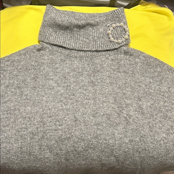 H&M Gray Turtleneck Sweater - Picture 6 of 10